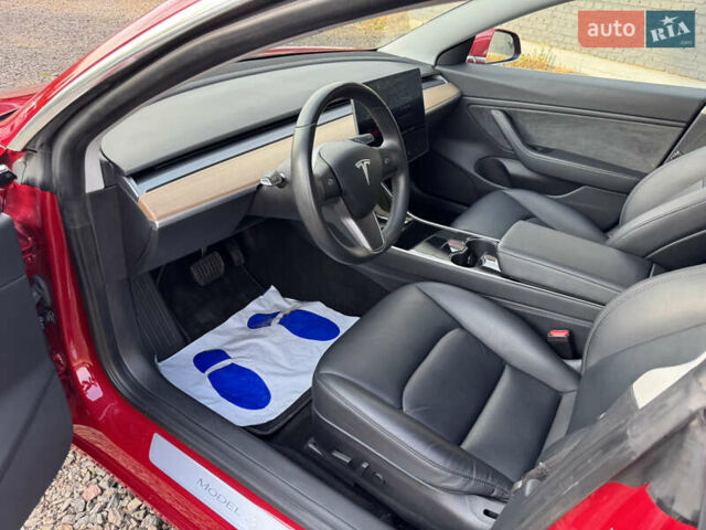 Тесла Модель 3 2018 в Луцке на Automoto.ua Красный Тесла Модель 3, объемом двигателя 0 л и пробегом 137 тыс. км за 17200 $, фото 46 на Automoto.ua