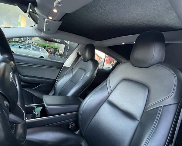 Червоний Тесла Модель 3, об'ємом двигуна 0 л та пробігом 130 тис. км за 18600 $, фото 19 на Automoto.ua