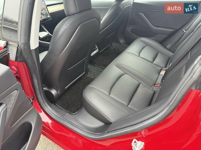 Красный Тесла Модель 3, объемом двигателя 0 л и пробегом 23 тыс. км за 17200 $, фото 12 на Automoto.ua