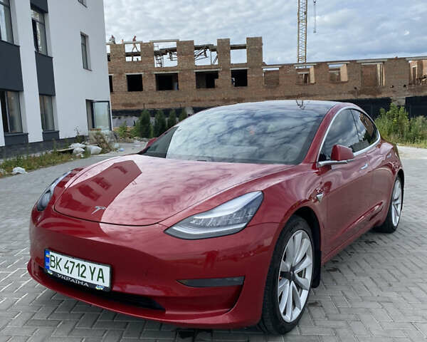 Красный Тесла Модель 3, объемом двигателя 0 л и пробегом 270 тыс. км за 19100 $, фото 1 на Automoto.ua