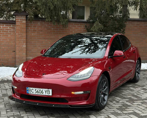 Красный Тесла Модель 3, объемом двигателя 0 л и пробегом 92 тыс. км за 19000 $, фото 1 на Automoto.ua