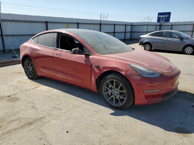 Червоний Тесла Модель 3, об'ємом двигуна 0 л та пробігом 53 тис. км за 5400 $, фото 3 на Automoto.ua