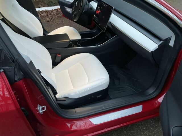 Червоний Тесла Модель 3, об'ємом двигуна 0 л та пробігом 124 тис. км за 15000 $, фото 11 на Automoto.ua