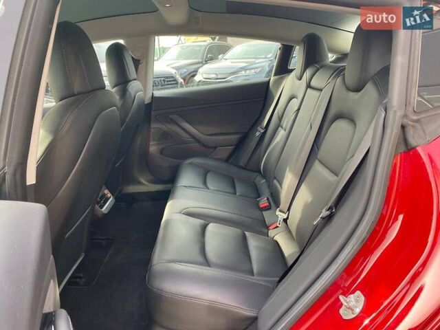 Красный Тесла Модель 3, объемом двигателя 0 л и пробегом 89 тыс. км за 18100 $, фото 18 на Automoto.ua