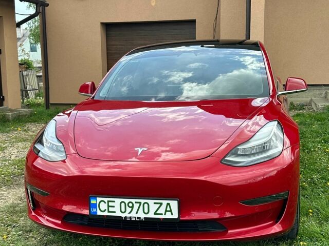 Тесла Модель 3 2019 в Черновцах на Automoto.ua Красный Тесла Модель 3, объемом двигателя 0 л и пробегом 117 тыс. км за 17500 $, фото 3 на Automoto.ua