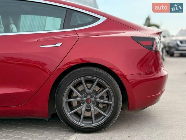 Красный Тесла Модель 3, объемом двигателя 0 л и пробегом 131 тыс. км за 17990 $, фото 10 на Automoto.ua