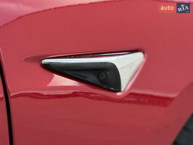 Тесла Модель 3 2019 у Луцьку на Automoto.ua Червоний Тесла Модель 3, об'ємом двигуна 0 л та пробігом 114 тис. км за 16900 $, фото 23 на Automoto.ua