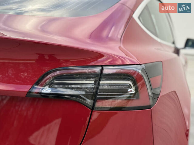 Тесла Модель 3 2019 у Луцьку на Automoto.ua Червоний Тесла Модель 3, об'ємом двигуна 0 л та пробігом 114 тис. км за 16900 $, фото 26 на Automoto.ua