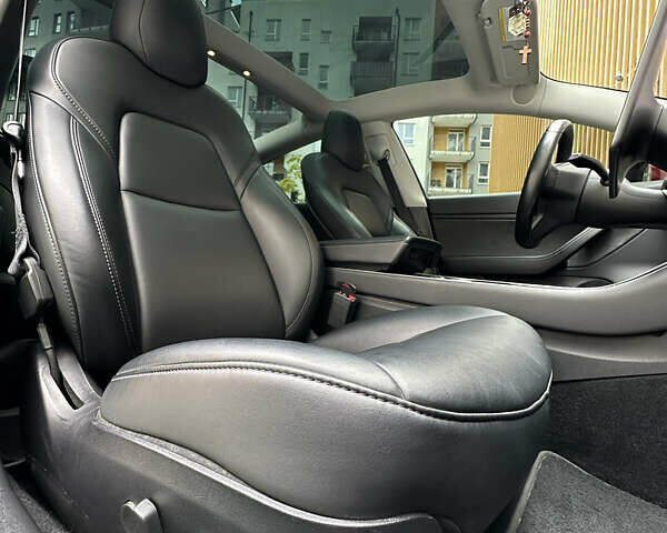 Красный Тесла Модель 3, объемом двигателя 0 л и пробегом 95 тыс. км за 17200 $, фото 10 на Automoto.ua