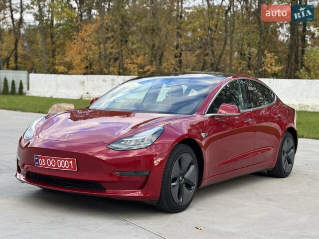 Тесла Модель 3 2019 у Луцьку на Automoto.ua Червоний Тесла Модель 3, об'ємом двигуна 0 л та пробігом 114 тис. км за 16900 $, фото 5 на Automoto.ua