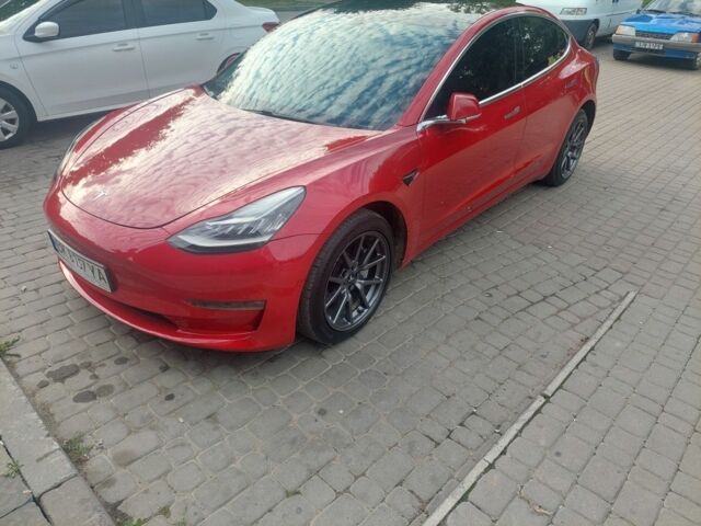 Красный Тесла Модель 3, объемом двигателя 0 л и пробегом 133 тыс. км за 15500 $, фото 1 на Automoto.ua