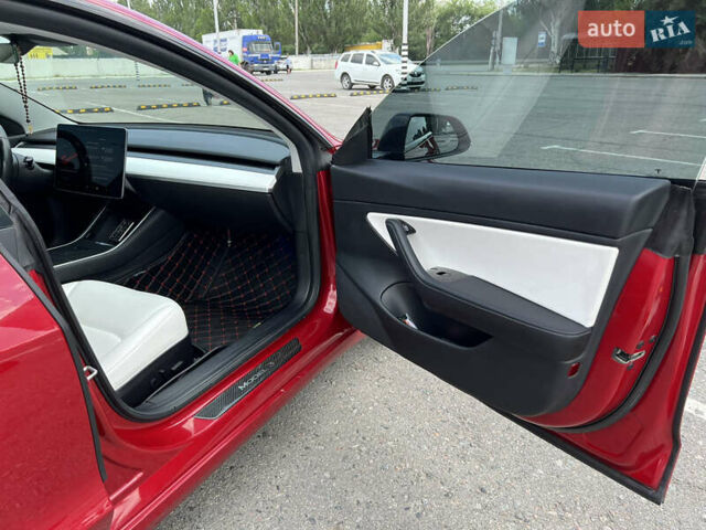 Красный Тесла Модель 3, объемом двигателя 0 л и пробегом 115 тыс. км за 19500 $, фото 14 на Automoto.ua