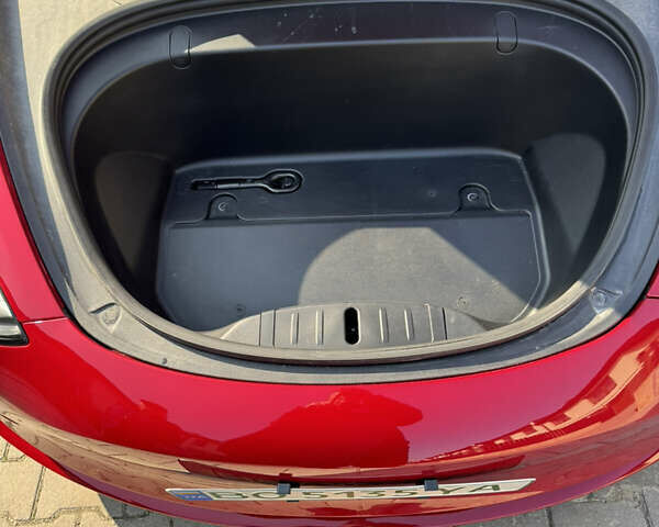 Червоний Тесла Модель 3, об'ємом двигуна 0 л та пробігом 72 тис. км за 18500 $, фото 12 на Automoto.ua