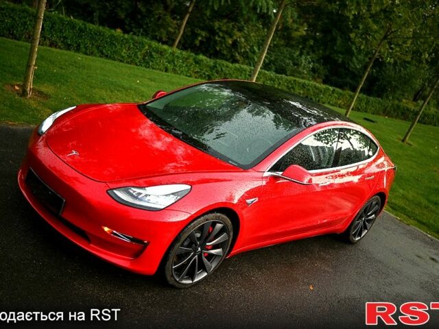 Красный Тесла Модель 3, объемом двигателя 0 л и пробегом 10 тыс. км за 31000 $, фото 4 на Automoto.ua