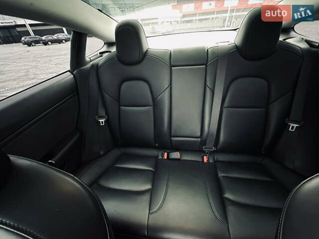 Красный Тесла Модель 3, объемом двигателя 0 л и пробегом 146 тыс. км за 17900 $, фото 17 на Automoto.ua