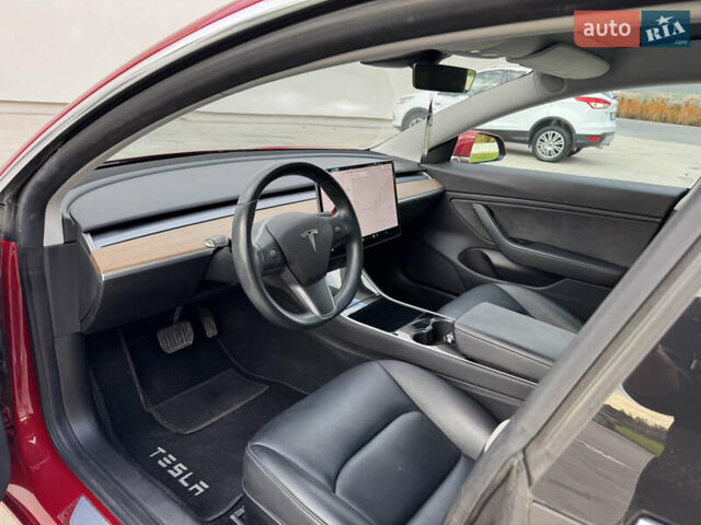 Тесла Модель 3 2019 у Луцьку на Automoto.ua Червоний Тесла Модель 3, об'ємом двигуна 0 л та пробігом 114 тис. км за 16900 $, фото 32 на Automoto.ua