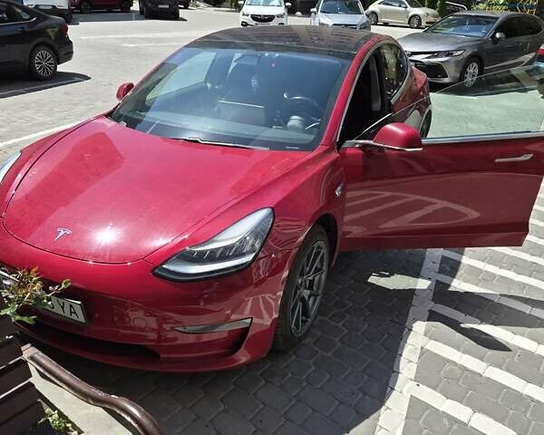 Красный Тесла Модель 3, объемом двигателя 0 л и пробегом 139 тыс. км за 16200 $, фото 1 на Automoto.ua