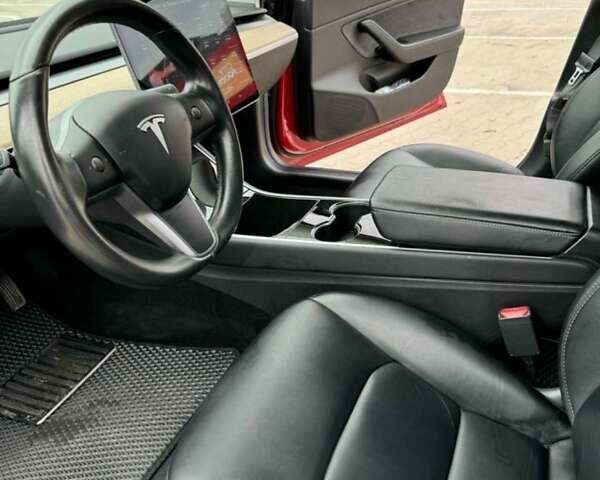 Червоний Тесла Модель 3, об'ємом двигуна 0 л та пробігом 115 тис. км за 17000 $, фото 2 на Automoto.ua