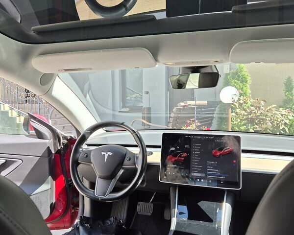 Красный Тесла Модель 3, объемом двигателя 0 л и пробегом 139 тыс. км за 16200 $, фото 5 на Automoto.ua