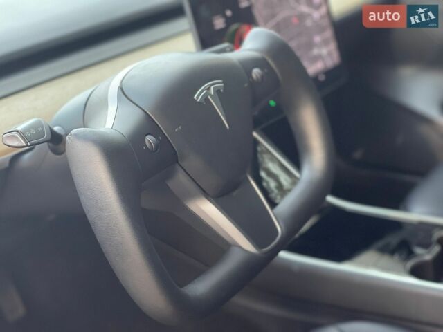 Красный Тесла Модель 3, объемом двигателя 0 л и пробегом 120 тыс. км за 16800 $, фото 6 на Automoto.ua