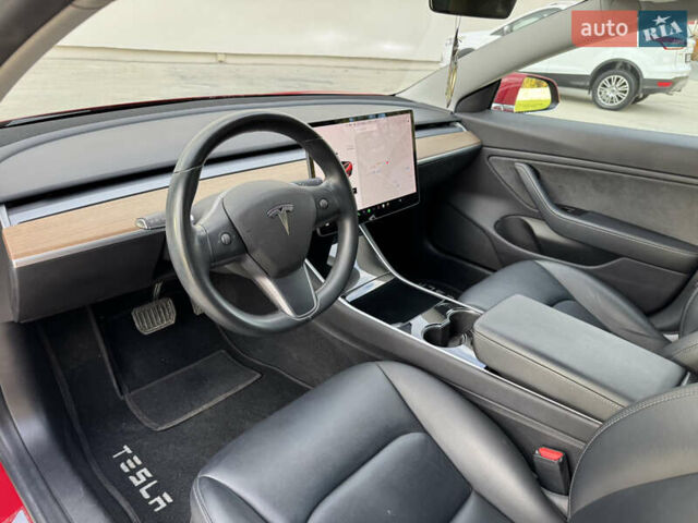 Тесла Модель 3 2019 у Луцьку на Automoto.ua Червоний Тесла Модель 3, об'ємом двигуна 0 л та пробігом 114 тис. км за 16900 $, фото 37 на Automoto.ua