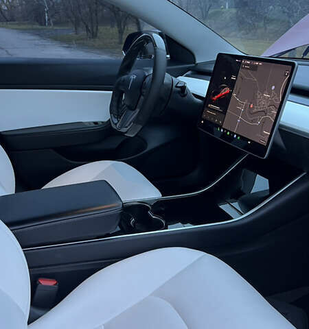 Червоний Тесла Модель 3, об'ємом двигуна 0 л та пробігом 149 тис. км за 19499 $, фото 12 на Automoto.ua