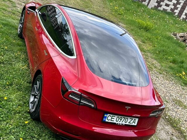 Тесла Модель 3 2019 в Черновцах на Automoto.ua Красный Тесла Модель 3, объемом двигателя 0 л и пробегом 117 тыс. км за 17500 $, фото 13 на Automoto.ua
