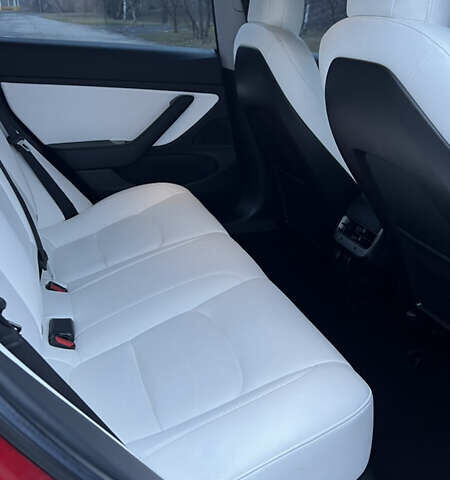 Червоний Тесла Модель 3, об'ємом двигуна 0 л та пробігом 149 тис. км за 19499 $, фото 14 на Automoto.ua