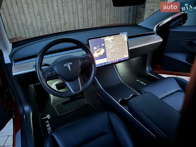 Красный Тесла Модель 3, объемом двигателя 0 л и пробегом 114 тыс. км за 16600 $, фото 54 на Automoto.ua