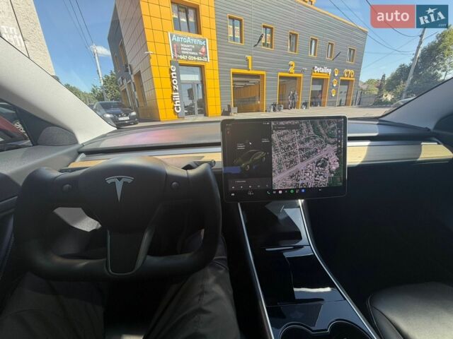 Красный Тесла Модель 3, объемом двигателя 0 л и пробегом 123 тыс. км за 16600 $, фото 16 на Automoto.ua