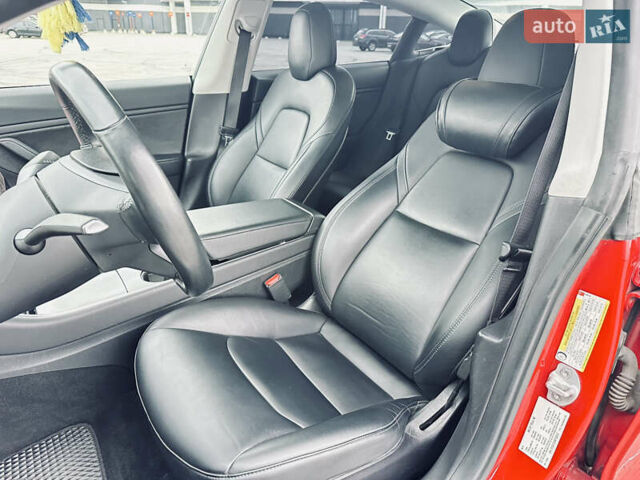 Красный Тесла Модель 3, объемом двигателя 0 л и пробегом 146 тыс. км за 17900 $, фото 15 на Automoto.ua