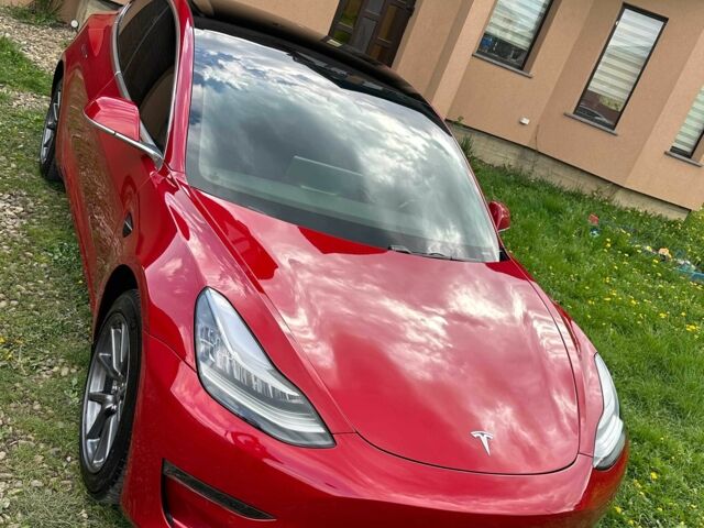 Тесла Модель 3 2019 в Черновцах на Automoto.ua Красный Тесла Модель 3, объемом двигателя 0 л и пробегом 117 тыс. км за 17500 $, фото 10 на Automoto.ua