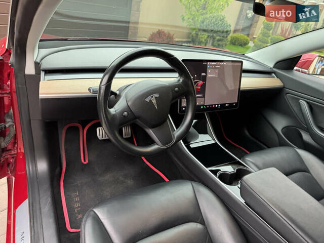 Красный Тесла Модель 3, объемом двигателя 0 л и пробегом 121 тыс. км за 24900 $, фото 23 на Automoto.ua