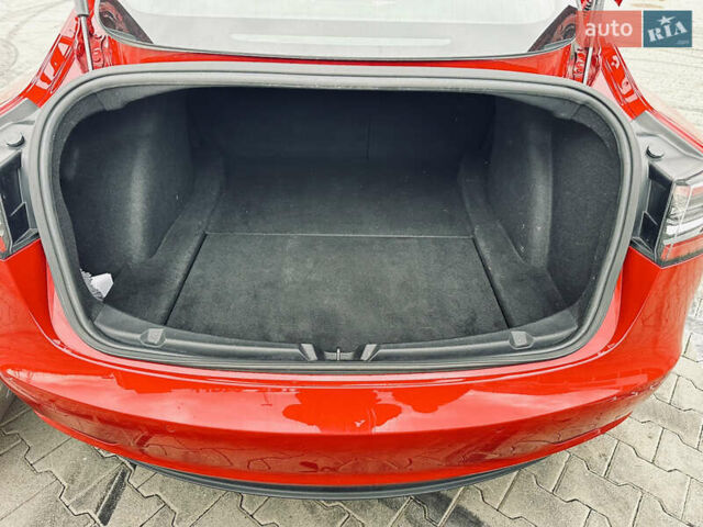 Красный Тесла Модель 3, объемом двигателя 0 л и пробегом 146 тыс. км за 17900 $, фото 11 на Automoto.ua