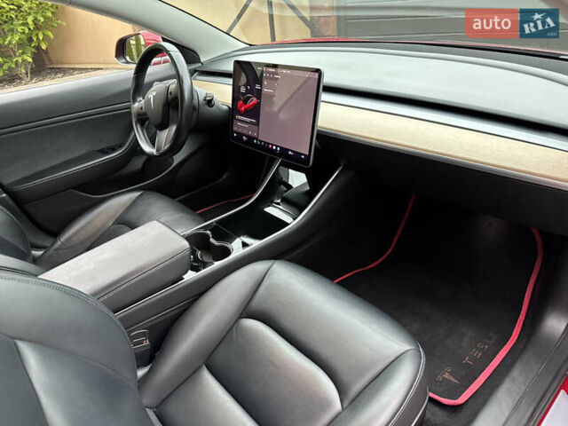 Красный Тесла Модель 3, объемом двигателя 0 л и пробегом 121 тыс. км за 24900 $, фото 24 на Automoto.ua