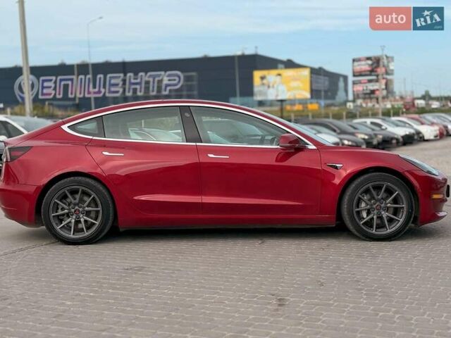 Красный Тесла Модель 3, объемом двигателя 0 л и пробегом 131 тыс. км за 17990 $, фото 3 на Automoto.ua