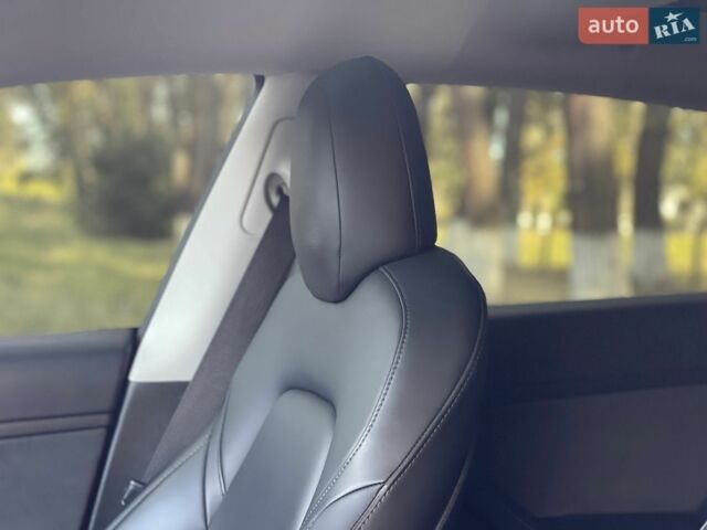 Красный Тесла Модель 3, объемом двигателя 0 л и пробегом 120 тыс. км за 16800 $, фото 7 на Automoto.ua