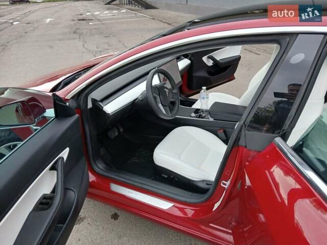 Червоний Тесла Модель 3, об'ємом двигуна 0 л та пробігом 105 тис. км за 17500 $, фото 12 на Automoto.ua