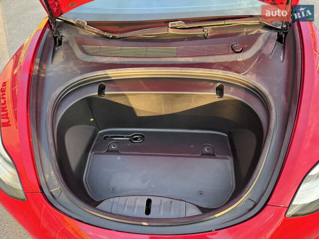 Красный Тесла Модель 3, объемом двигателя 0 л и пробегом 39 тыс. км за 20000 $, фото 11 на Automoto.ua