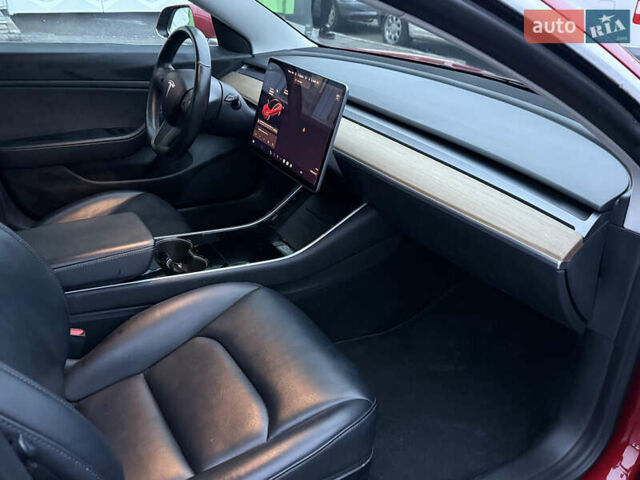 Червоний Тесла Модель 3, об'ємом двигуна 0 л та пробігом 162 тис. км за 14300 $, фото 13 на Automoto.ua