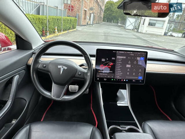 Красный Тесла Модель 3, объемом двигателя 0 л и пробегом 121 тыс. км за 24900 $, фото 51 на Automoto.ua