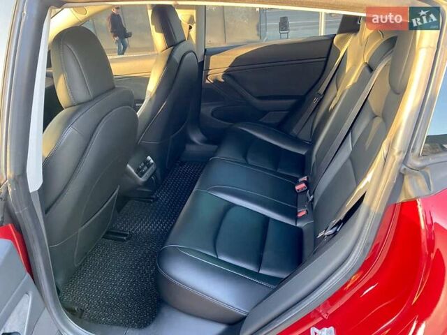 Червоний Тесла Модель 3, об'ємом двигуна 0 л та пробігом 92 тис. км за 18700 $, фото 7 на Automoto.ua