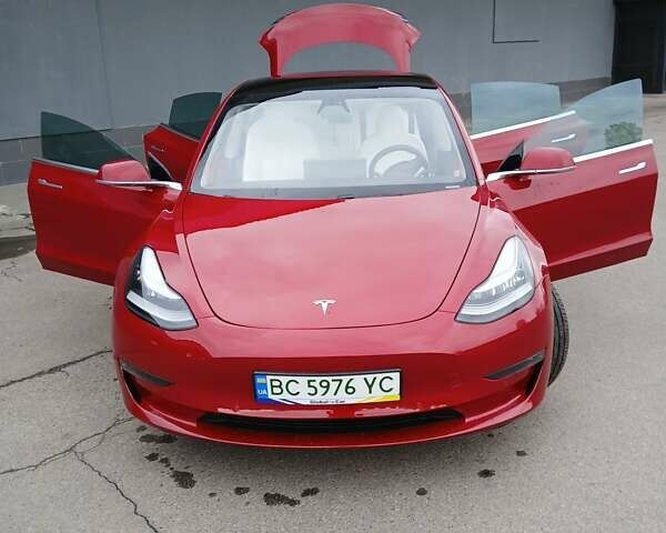 Червоний Тесла Модель 3, об'ємом двигуна 0 л та пробігом 105 тис. км за 17500 $, фото 16 на Automoto.ua