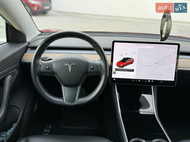 Тесла Модель 3 2019 у Луцьку на Automoto.ua Червоний Тесла Модель 3, об'ємом двигуна 0 л та пробігом 114 тис. км за 16900 $, фото 42 на Automoto.ua