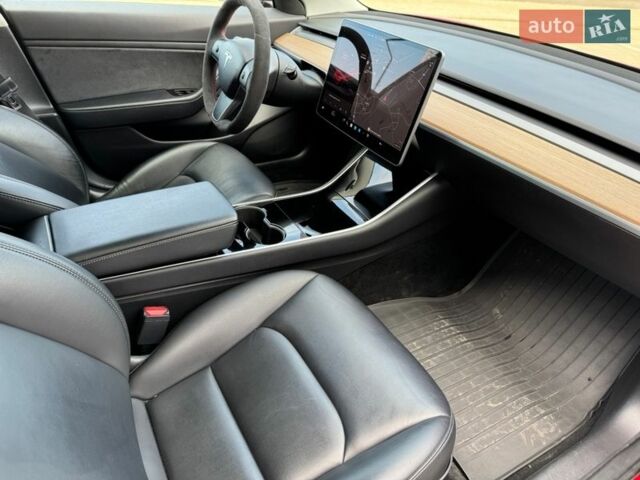 Красный Тесла Модель 3, объемом двигателя 0 л и пробегом 139 тыс. км за 13900 $, фото 13 на Automoto.ua