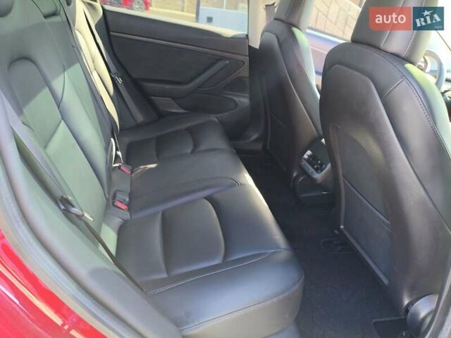 Красный Тесла Модель 3, объемом двигателя 0 л и пробегом 69 тыс. км за 17000 $, фото 18 на Automoto.ua