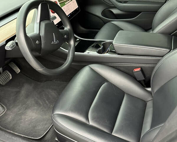 Красный Тесла Модель 3, объемом двигателя 0 л и пробегом 115 тыс. км за 22500 $, фото 8 на Automoto.ua