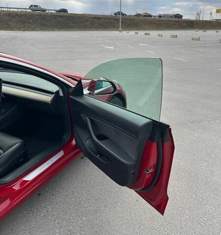 Червоний Тесла Модель 3, об'ємом двигуна 0 л та пробігом 145 тис. км за 17650 $, фото 16 на Automoto.ua