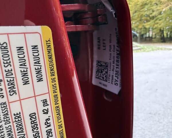 Красный Тесла Модель 3, объемом двигателя 0 л и пробегом 86 тыс. км за 19300 $, фото 12 на Automoto.ua