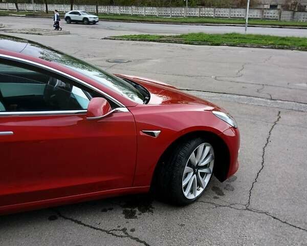 Червоний Тесла Модель 3, об'ємом двигуна 0 л та пробігом 105 тис. км за 17500 $, фото 5 на Automoto.ua